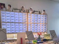 -天空之镜眼镜店蔡司依视路配镜授权零售店(望京颐堤港店)