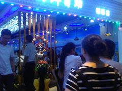 等位区-银鲨海鲜烤肉火锅自助餐厅(五星店)