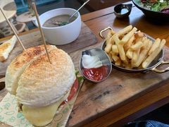 超厚芝士牛肉汉堡-魏斯理汉堡(西安沣东吾悦店)