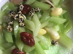 -河畔春天时尚餐厅