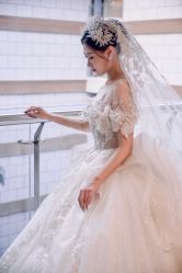 点击看大图 -伯瓷皇后婚纱艺术空间