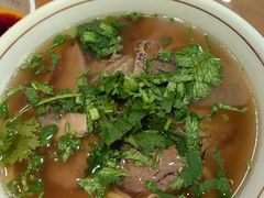 -伊京轩兰州牛肉面(闹市口店)