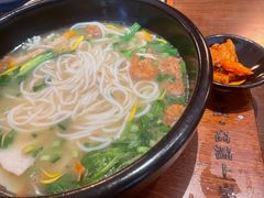 -银米·云南传统过桥米线(双廊黑金冠店)
