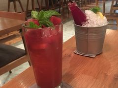 -ROAST coffee & eatery