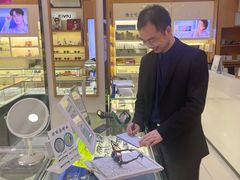 -光明眼镜·蔡司授权(徐泾店)