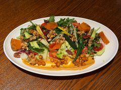 烤麦片豆泥素沙拉-bluefrog蓝蛙(新三里屯太古里店)