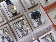 -海星奢选二手奢侈品手表包包鉴定回收寄卖(墨玉南路店)