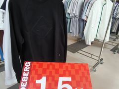 -广州周大福金融中心