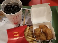 -麦当劳(华贸天地店)