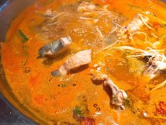 -野山舂·贵州现舂酸汤火锅(鸿通城店)