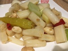 酸辣小莲藕-老班长手工灌汤包老店(东山店)