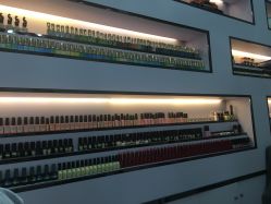 -美斯洛美甲美睫连锁店