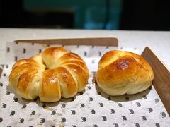 椰香奶酥包-沁屋面包店(人民东路店)