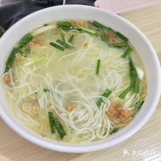 蒙自菊花米线(过桥米线)