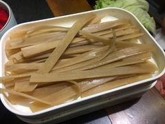 苕粉-沸炉重庆老火锅(军事博物馆店)