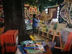 -钟书阁(松江泰晤士小镇店)