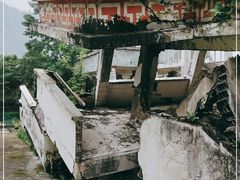 -四川汶川特大地震漩口中学遗址