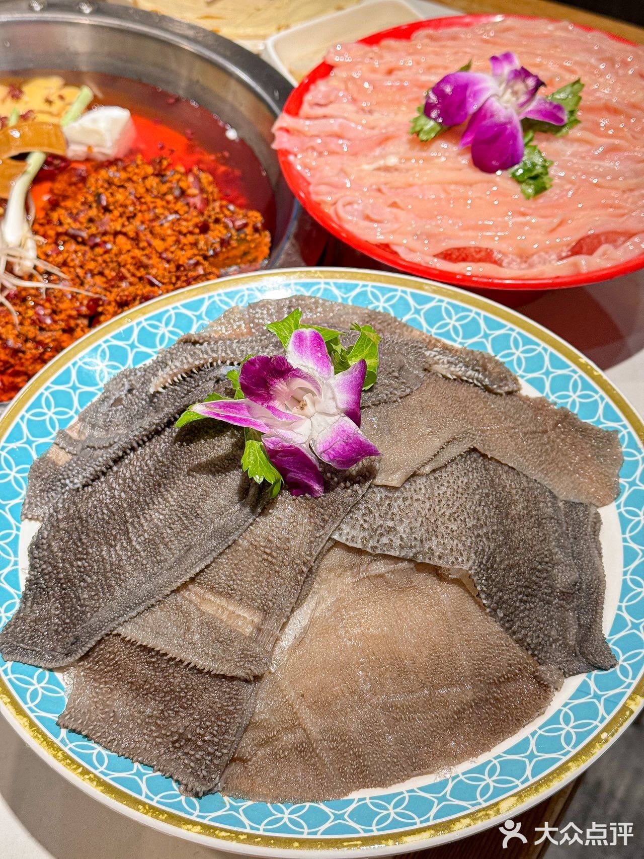 成都人都爱吃的老火锅，果真香的很！