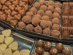 -Laderach 莱德拉(上海环贸iapm店)