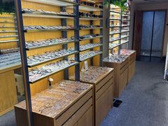 -优医视平价眼镜超市蔡司依视路折扣(小马厂店)