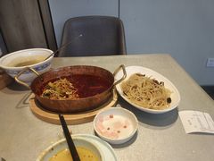 -有红鸡毛店·川菜(建设路店)