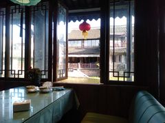 靠窗位-西塘人家•黑金冠本地好店