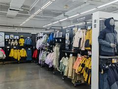 -迪卡侬(苗岭路店)