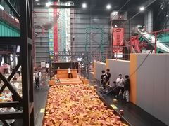 -极限PLAY运动娱乐新世界·团建派对潮玩休闲馆·室内蹦极高空游乐园