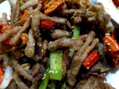 干煸茶树菇-添福来墨鱼饺子 · 海鲜东北菜(大连星海·黄浦路店)