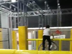 -蹦贝运动中心·蹦床·攀岩·闯关(龙岗店)