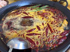 -黄潇洒老火锅(九眼桥宏济巷店)
