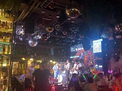 -胡桃里乐队酒馆