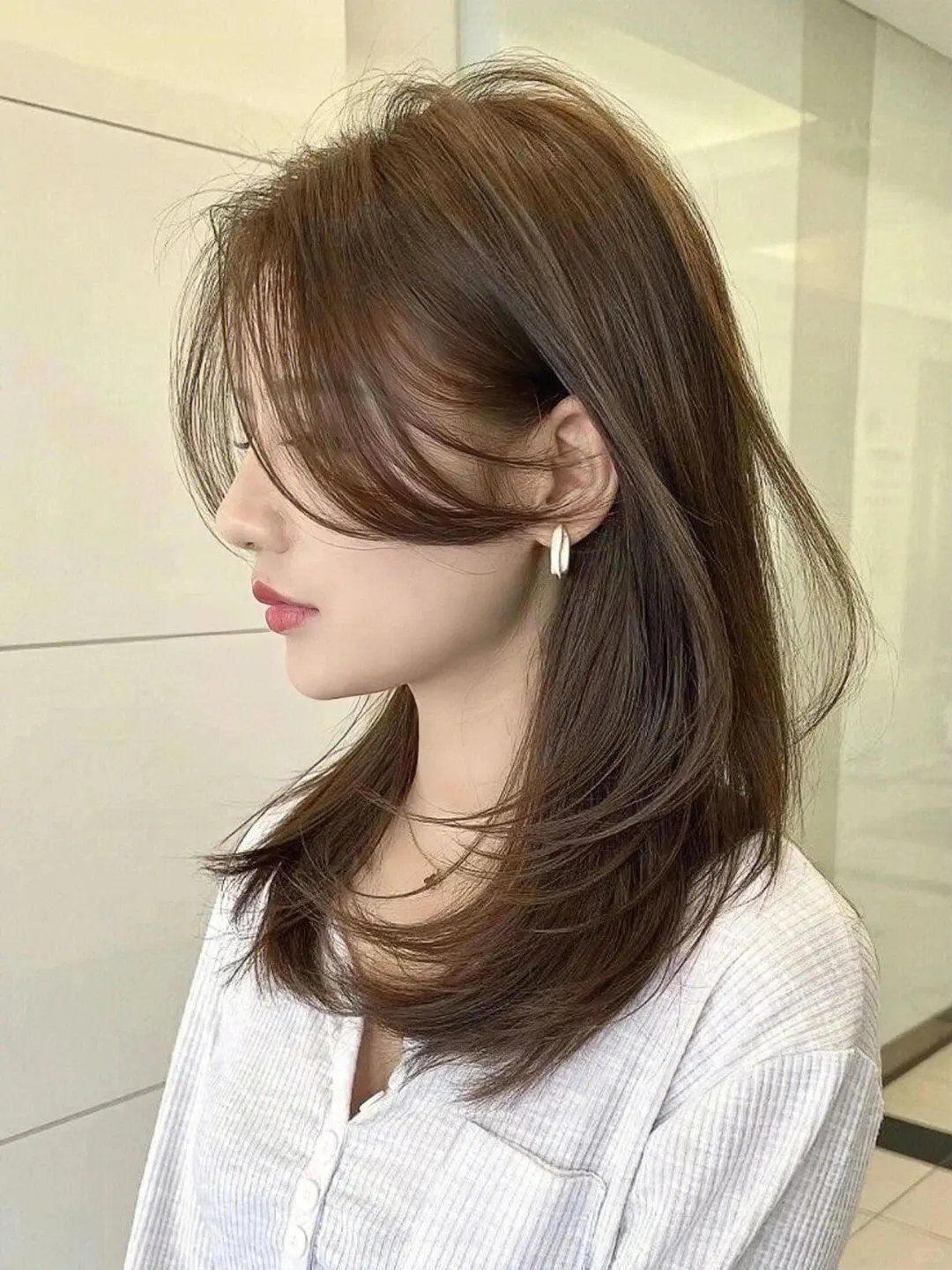 修饰脸型发型女生烫发发型好打理的发