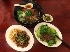 -尊品原汁牛肉面