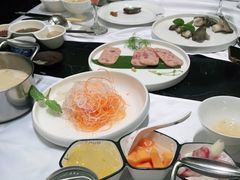 -红鼎豆捞·非遗鲍皇汤火锅(宝丰路店)