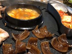 -江南猪肉商会无限续吃(弘大店)