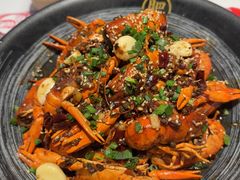 -肥肥虾庄·金牌油焖大虾(汉街SKP店)