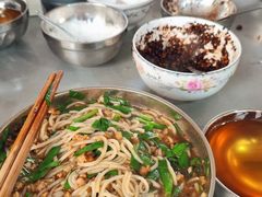 小碗肥瘦米线-正宗杨记普洱酸醋米线(总店)