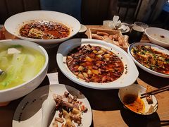 -临界音乐酒馆·小龙虾·江湖菜(华熙LIVE·鱼洞店)