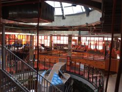 点击看大图 -嗨翻Hi-Fun竞技主题乐园·蹦床团建生日聚会(五棵松华熙店)