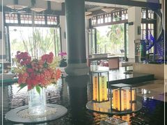 -亚龙湾希尔顿自助餐厅·海鲜·烧烤·沙滩BBQ·现场乐队