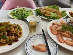 -覃记海鲜美食餐厅