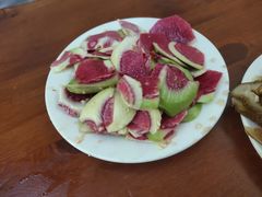 拌萝卜皮-宝瑞门钉肉饼店