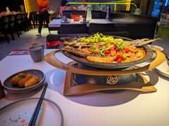 -鸣记脆皮烤鱼(三八广场店)