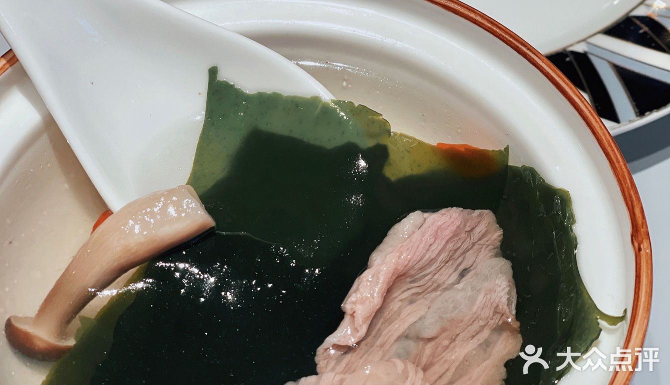 没错 就是东边那家龙虾超好吃的店！