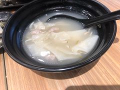 -小杨生煎(金山百联购物中心3楼店)