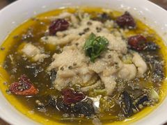 酸菜鱼-乡村馕坑肉·烧烤·新疆菜·本地人更爱吃(阿勒泰首店)