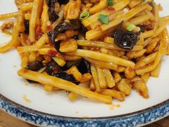 -东来菜馆•手抓海鲜家常菜•海鲜锅贴(鸽子窝店)