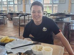 -粘豆包柴火铁锅炖