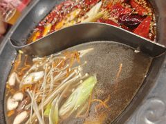 -宽板凳老灶火锅(台湾街店)